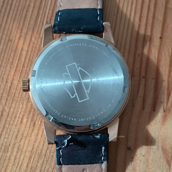 EUC Harley Davidson Bulova Model 78L111 Women's Watch with Original Box - Picture 8 of 16